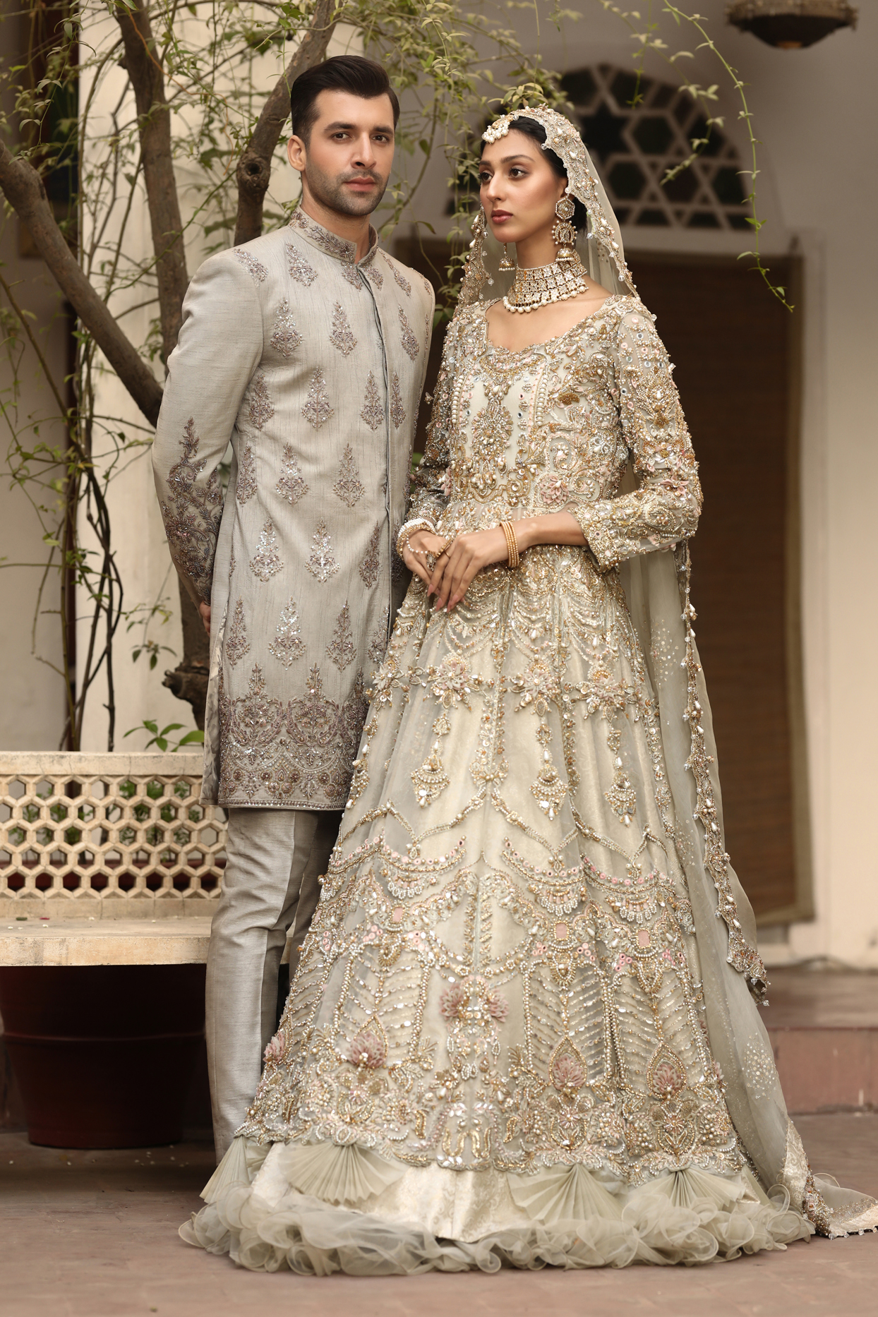 Grandeur & Opulence – Dreamy Bridal Attire view 4