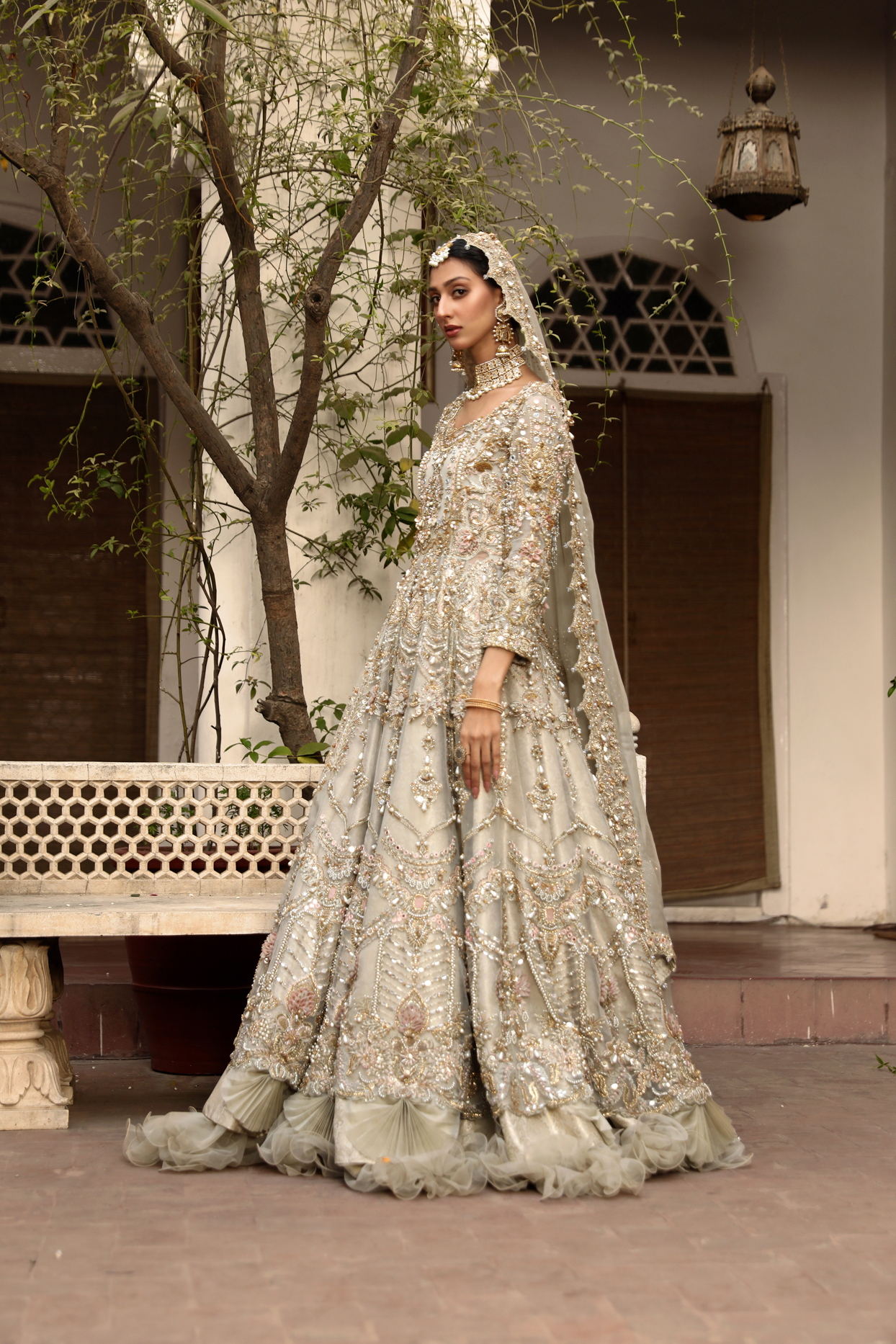 Grandeur & Opulence – Dreamy Bridal Attire