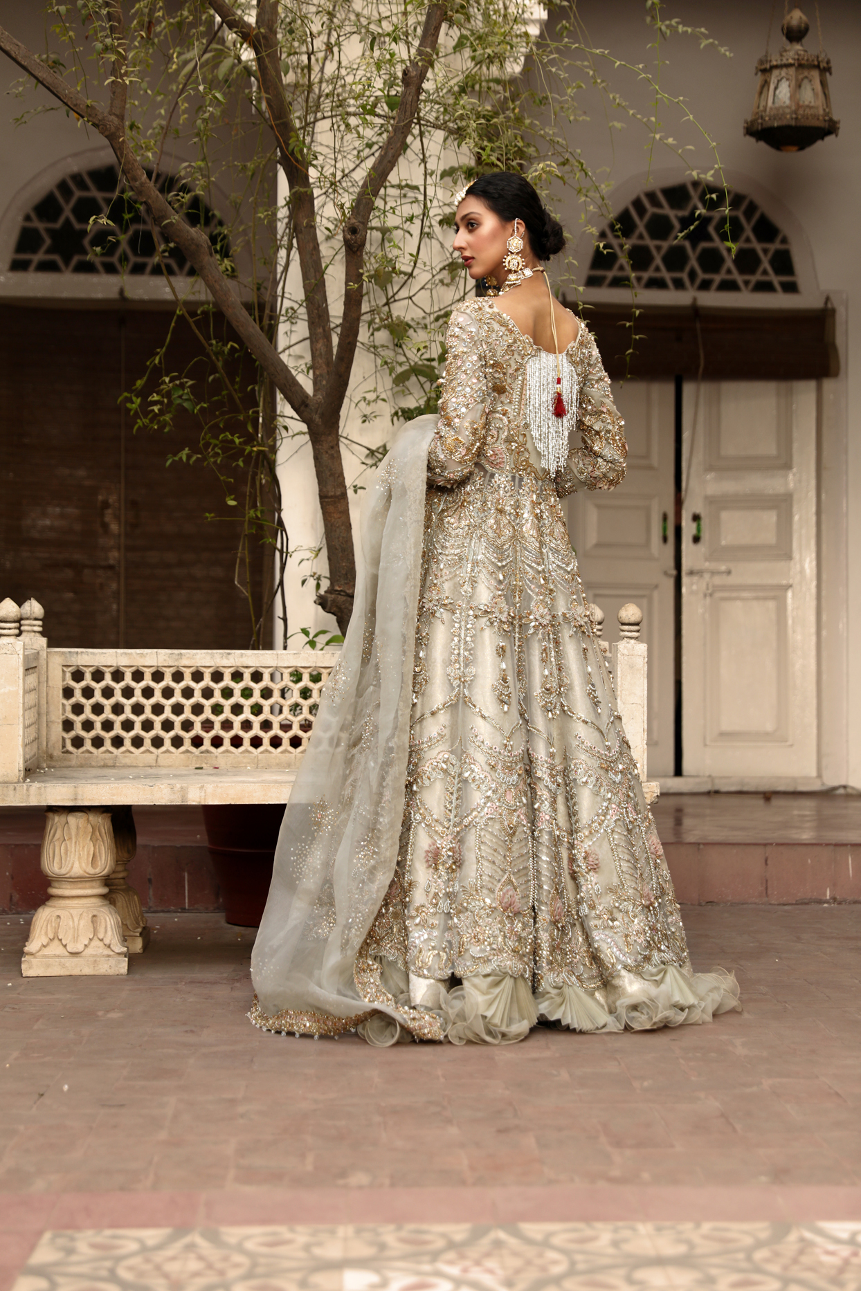 Grandeur & Opulence – Dreamy Bridal Attire view 6